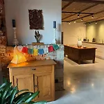 Vakantiewoning In Monumentale Boerderij Met Yurt *