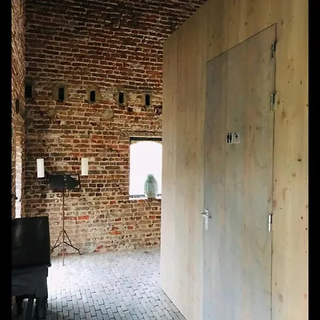 Casa de Férias Vakantiewoning In Monumentale Boerderij Met Yurt