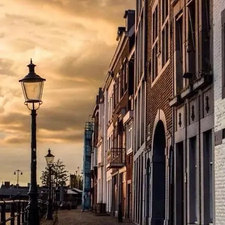 Vakantiewoning In Monumentale Boerderij Met Yurt *
