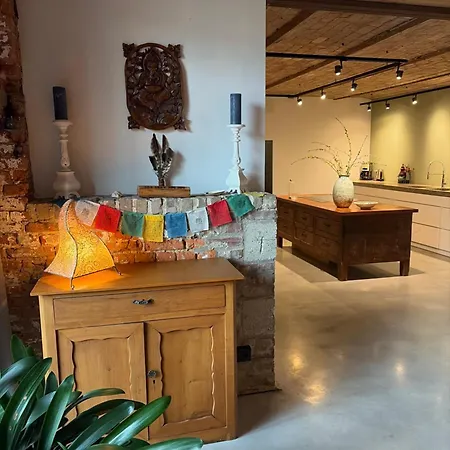 Vakantiewoning In Monumentale Boerderij Met Yurt *