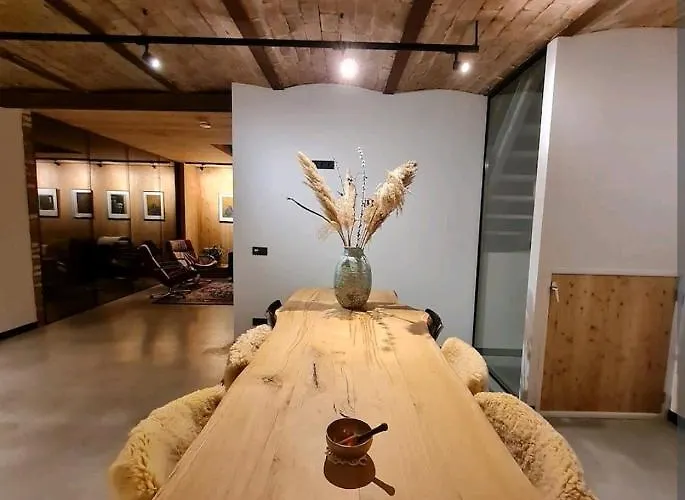 Vakantiewoning In Monumentale Boerderij Met Yurt