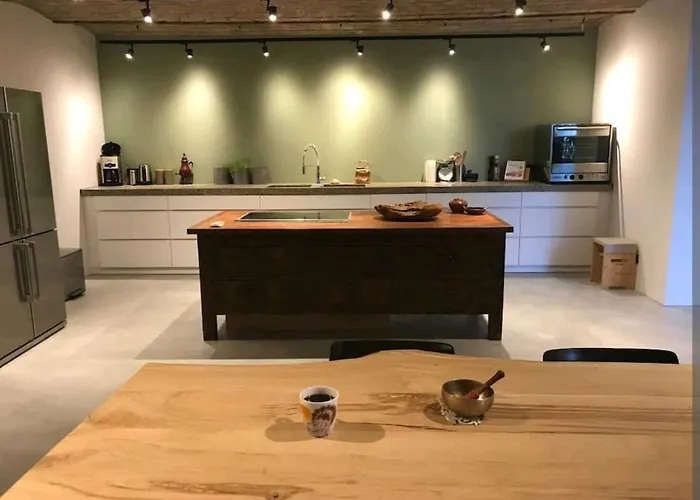 Vakantiewoning In Monumentale Boerderij Met Yurt *