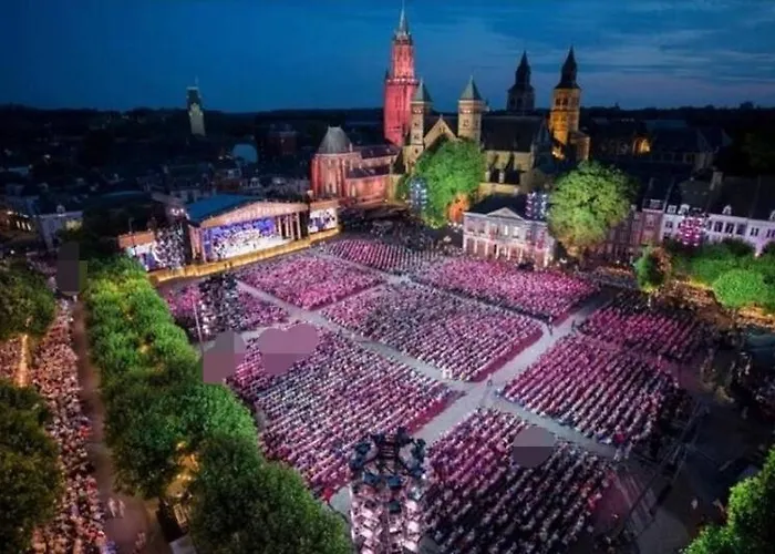 Vakantiewoning In Monumentale Boerderij Met Yurt *