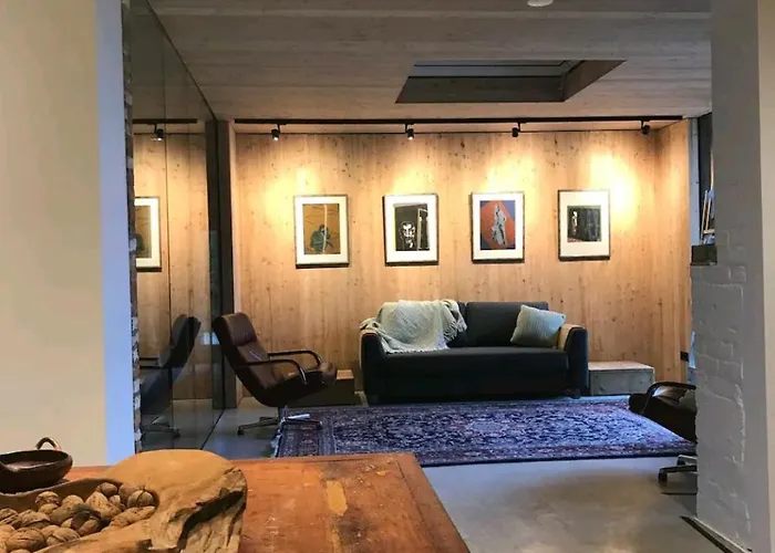 Vakantiehuis Vakantiewoning In Monumentale Boerderij Met Yurt