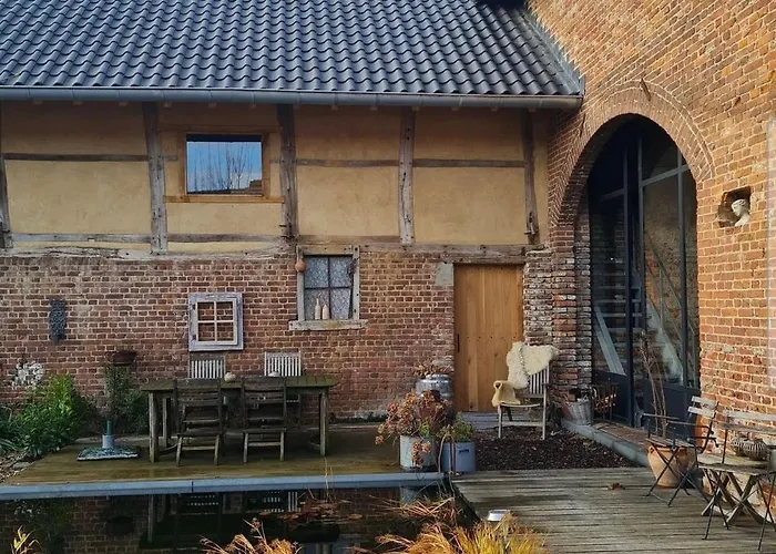 Vakantiehuis Vakantiewoning In Monumentale Boerderij Met Yurt