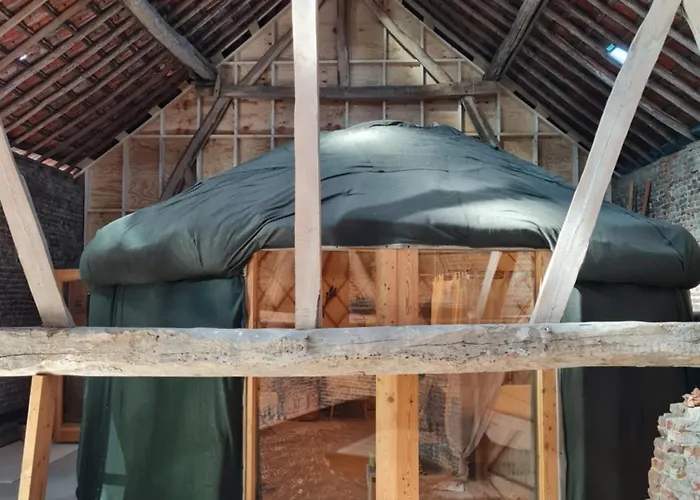 Vakantiewoning In Monumentale Boerderij Met Yurt Vakantiehuis
