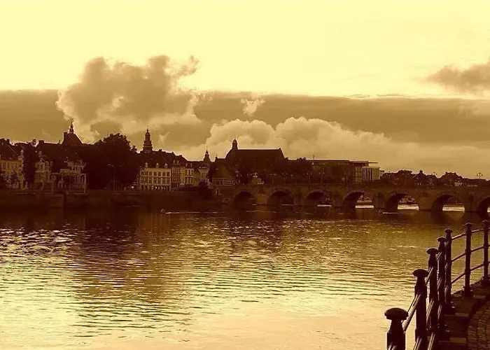 Vakantiewoning In Monumentale Boerderij Met Yurt Eckelrade